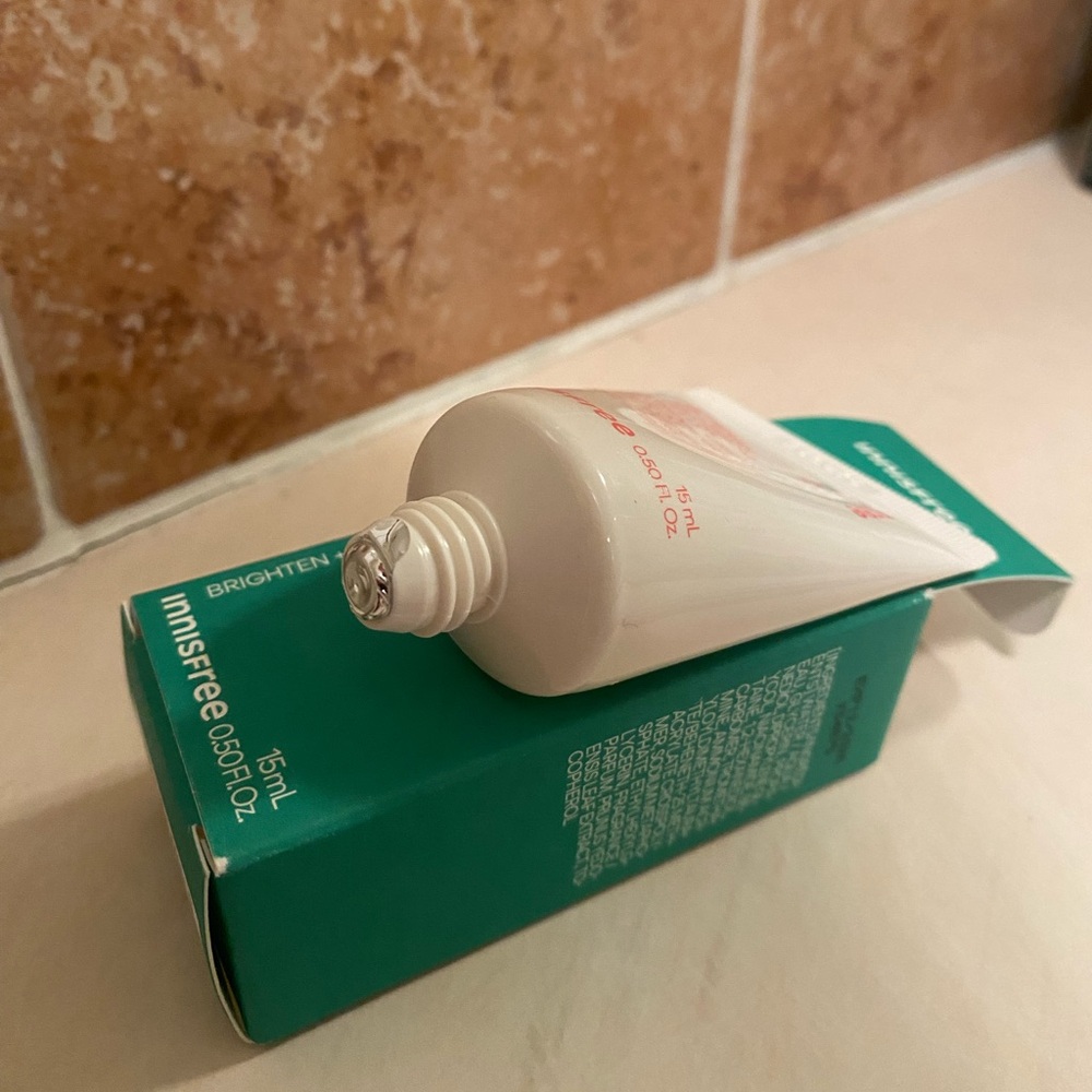 New in Box innisfree Cherry Blossom Glow Jelly Cream